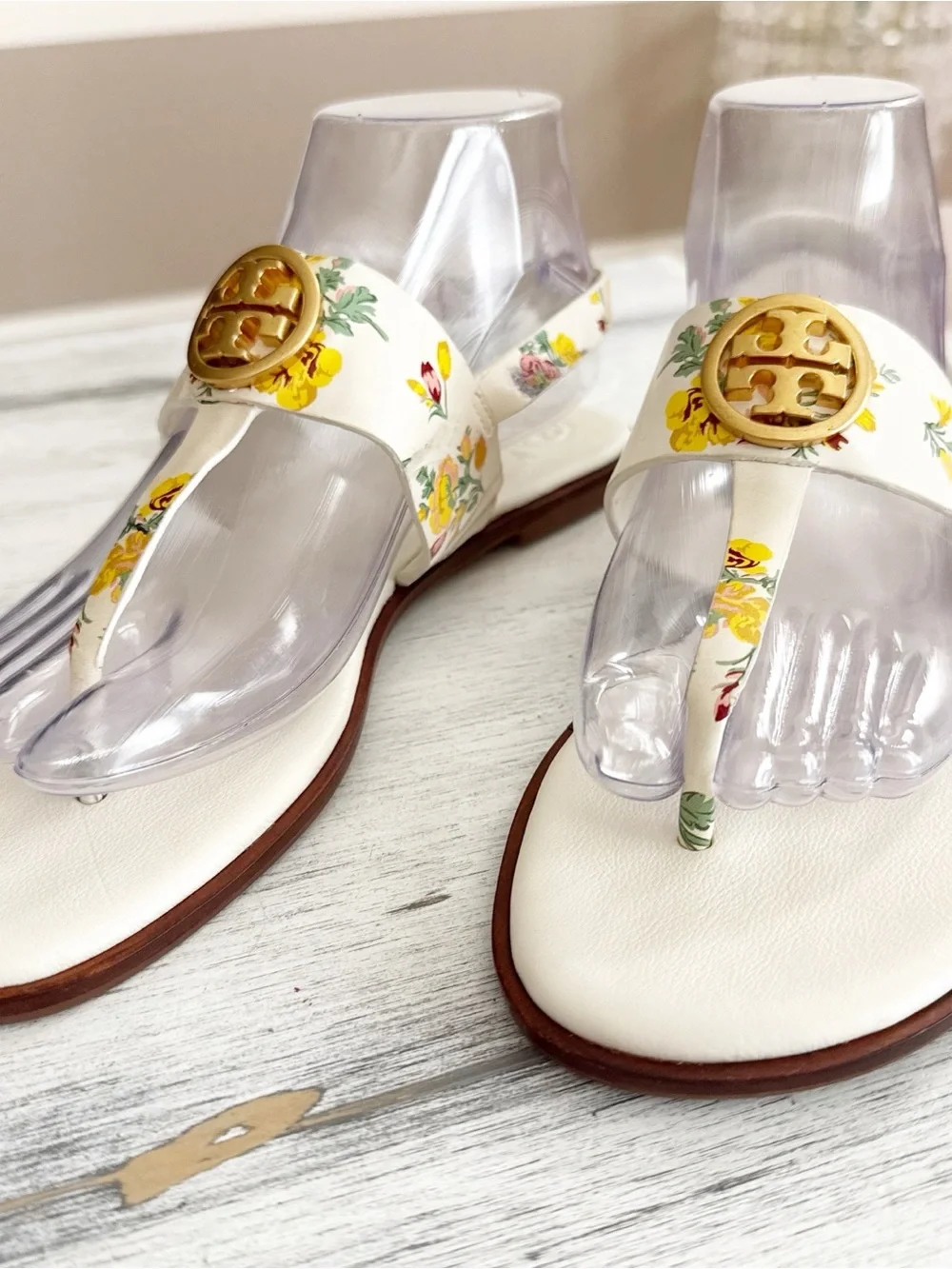 Tory Burch Benton Floral Thong Sandals with Gold Logo size 9